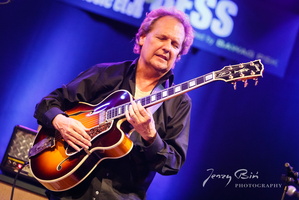 Lee Ritenour with his Band at Porgy & Bess, Vienna